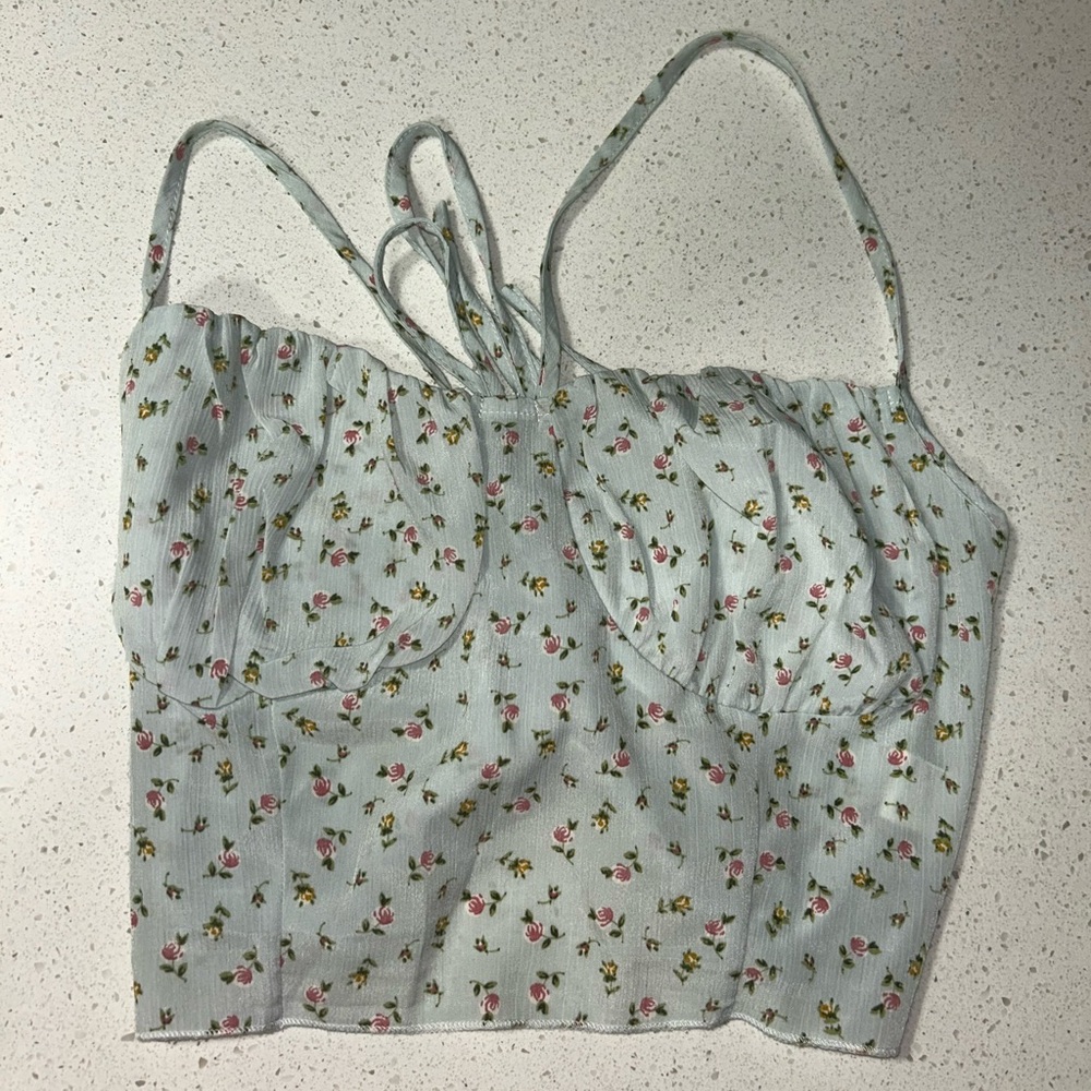 ROMWE Pastel Blue Floral Crop Top